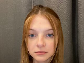 live webcam model LuciMayala