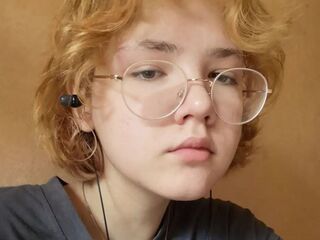 nude camgirl picture LucyRandy