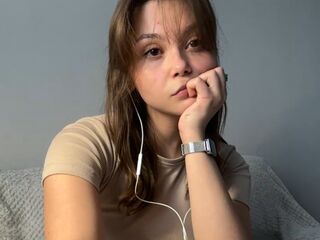 beautiful webcamgirl LudivinaDerick