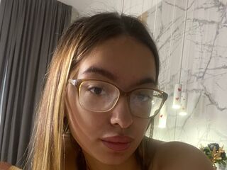 camwhore masturbating with vibrator MarianaPollack
