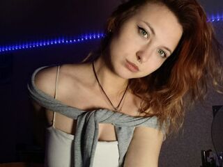 webcam live show MaudieTuttle