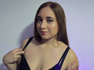 hot chatroom MiahCouper