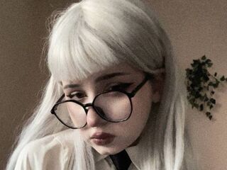 camwhore fingering pussy MonikaWilsson