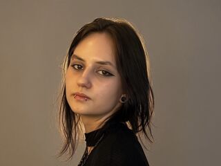 cam girl fingering OmaMckeithen
