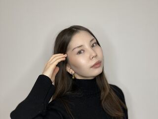 cam girl masturbating with vibrator ReenaHarmen