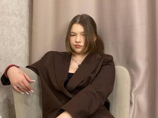 naughty cam girl masturbating with dildo SammyVidals