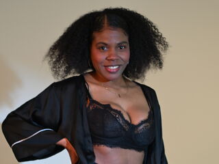 beautiful webcamgirl SaraBlackwood