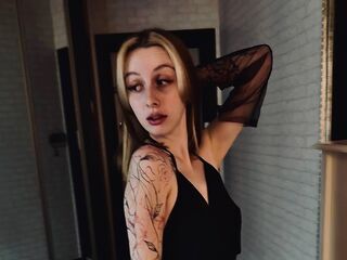 nude webcamgirl picture ShoshanaManhardt