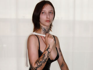 cam girl masturbating with vibrator SkinnySelina