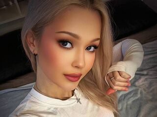 cam girl playing with sextoy TiffanieMasino