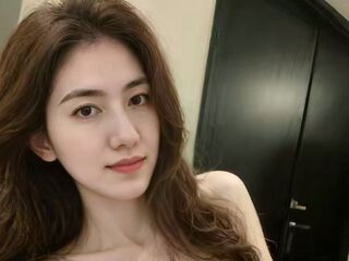 topless webcam girl YueXiaomei