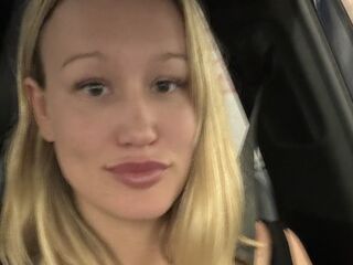 naughty camgirl fingering pussy hannacalifornia